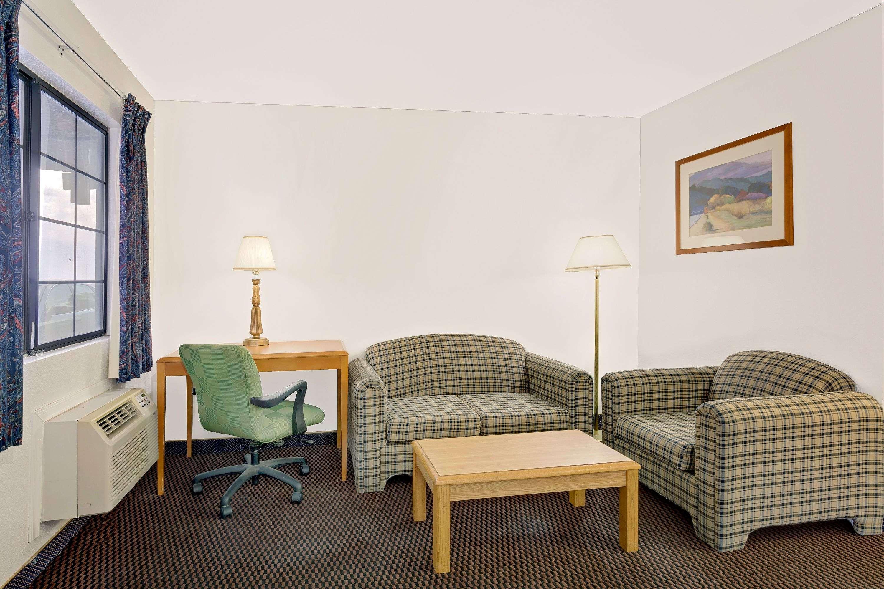 Days Inn & Suites By Wyndham Needles Zewnętrze zdjęcie